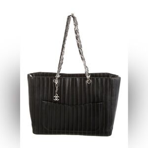 Chanel Mademoiselle Ligne Tote - black
